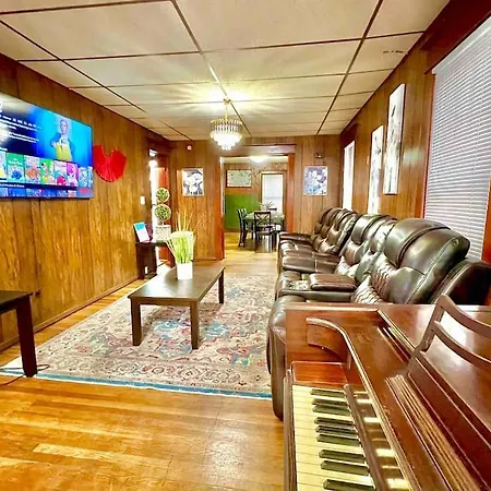 5 Bedroom House King Beds 1 Bath 20 Min To Falls